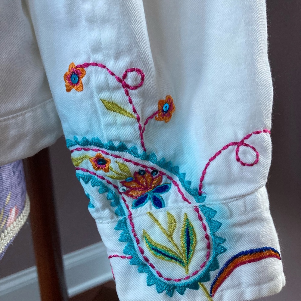 Entice Embroidered Jacket - Picture 4 of 8